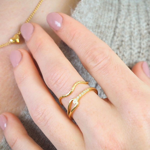 Thin Wavy Adjustable Hypoallergenic Ring